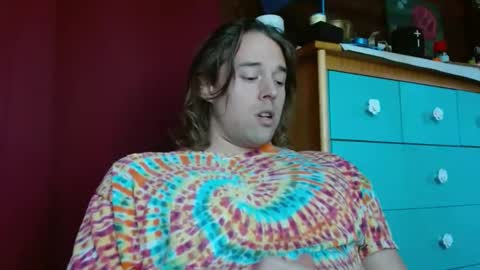 Andrew online show from January 1, 2025, 7:32 pm