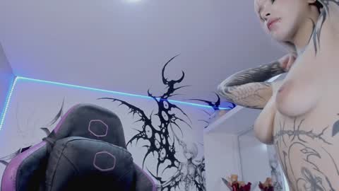 Snapshot of unachimbaherida chatting on February 1, 2025, 6:21 am Elle Danielle online show from February 1, 2025, 6:21 am