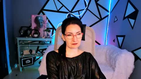 UnaTera online show from April 30, 2026, 5:36 am