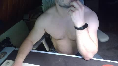 Snapshot of under_the_desk40 chatting on April 28, 2026, 9:31 pm Under the desk online show from April 28, 2026, 9:31 pm