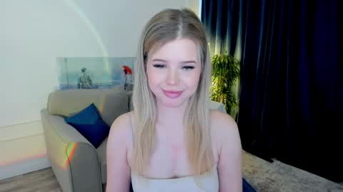 Snapshot of unforgettablalice chatting on May 20, 2026, 4:18 am Alice online show from May 20, 2026, 4:18 am