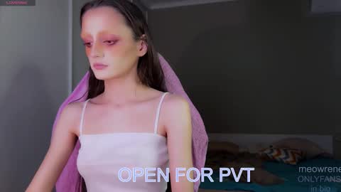 Irene   online show from November 28, 2025, 5:26 pm