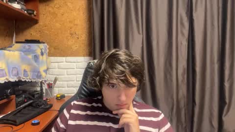 Anri online show from September 30, 2025, 8:03 pm