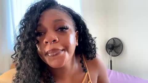 Snapshot of unholybaddie chatting on October 7, 2025, 8:00 am Unholybaddie online show from October 7, 2025, 8:00 am