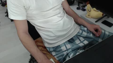 uniqueboy22 online show from April 20, 2026, 5:48 pm