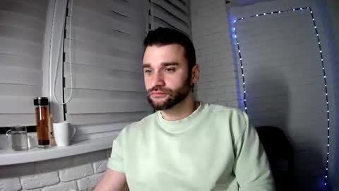 SlavaVibes online show from April 18, 2026, 7:58 pm