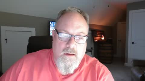 Snapshot of up2later chatting on January 16, 2025, 4:49 am up2later online show from January 16, 2025, 4:49 am