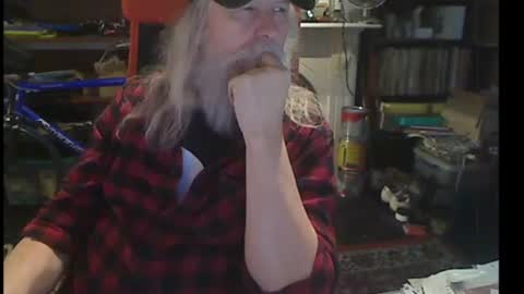 Snapshot of updownunder chatting on August 4, 2026, 7:00 am Freddie online show from August 4, 2026, 7:00 am