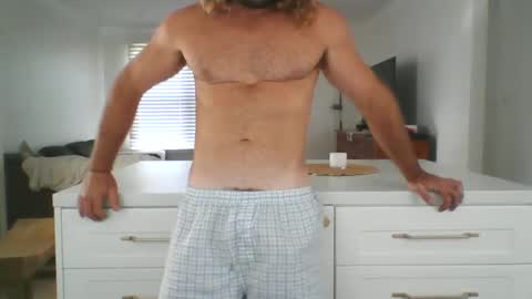 Snapshot of uptonogoodaus chatting on January 7, 2025, 7:10 am uptonogoodaus online show from January 7, 2025, 7:10 am