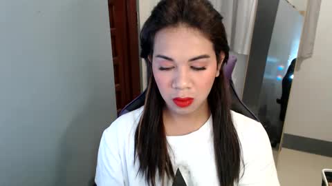 Vee online show from January 2, 2025, 2:22 am