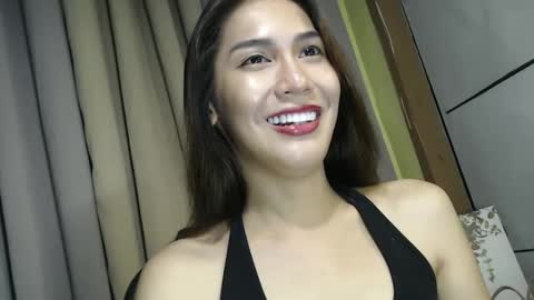 ItsUrsElla online show from February 3, 2025, 10:11 pm