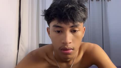 ur_fuckerbttm online show from November 18, 2025, 11:03 am