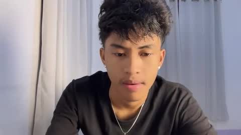 ur_fuckerbttm online show from December 2, 2025, 12:10 pm