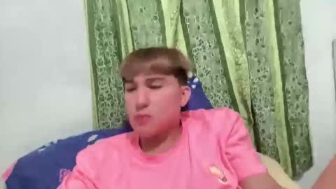 Snapshot of ur_jayqutee chatting on January 28, 2025, 2:31 pm Ur jayqutee online show from January 28, 2025, 2:31 pm