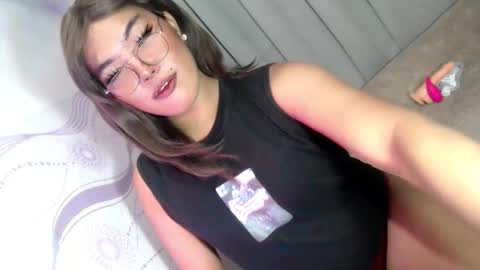 Snapshot of ur_krissyxxx chatting on May 6, 2026, 6:35 pm kriss online show from May 6, 2026, 6:35 pm
