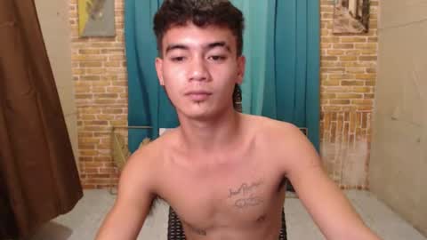 ur_naughtyboy_raphael online show from September 18, 2025, 12:18 pm