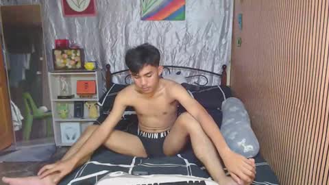 ur_shan21 online show from October 26, 2025, 10:10 am