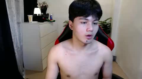 Snapshot of urasaintwink chatting on December 17, 2025, 8:59 pm Bran online show from December 17, 2025, 8:59 pm