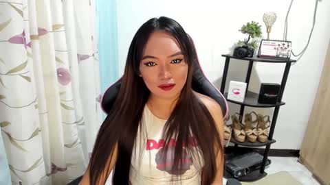 Snapshot of urasian_ivana_alawi chatting on January 27, 2025, 10:49 pm IVANA and ALEXIA online show from January 27, 2025, 10:49 pm