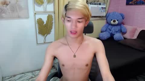 urasian_john20 online show from May 26, 2026, 8:54 am