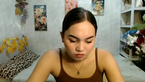 Snapshot of urasian_kat chatting on June 18, 2026, 6:35 am urasian_kat online show from June 18, 2026, 6:35 am