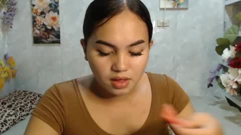 Snapshot of urasian_kat chatting on July 14, 2026, 12:11 pm urasian_kat online show from July 14, 2026, 12:11 pm