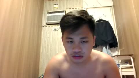 urasian_van online show from June 13, 2026, 6:50 pm