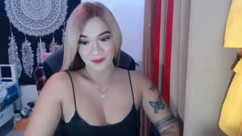 Snapshot of urasiandreamgirlxxx chatting on December 5, 2024, 10:01 am jess online show from December 5, 2024, 10:01 am