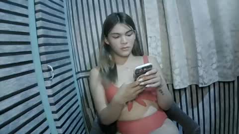 urasianmikayxx online show from January 17, 2025, 12:42 pm