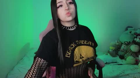 Danielle  online show from March 28, 2026, 9:31 am