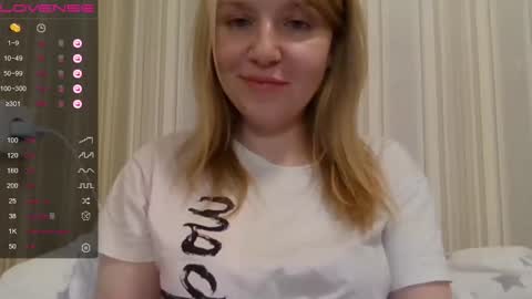 urbadkitty online show from December 6, 2024, 3:55 pm