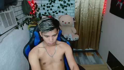 ASIANBBYBOY online show from November 21, 2025, 4:27 pm