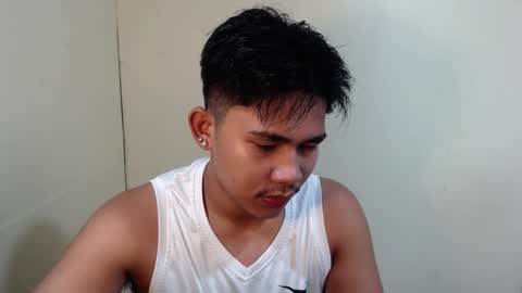 Snapshot of urcutie_asianboy chatting on October 26, 2025, 6:19 am KEN online show from October 26, 2025, 6:19 am