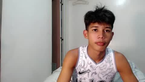 urdreamboy_clarin online show from June 14, 2026, 6:48 am