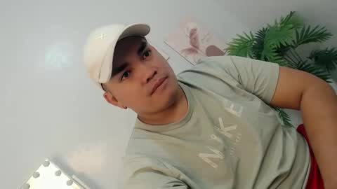 Snapshot of ure_fattytoy143 chatting on December 21, 2025, 6:20 am ure_fattytoy143 online show from December 21, 2025, 6:20 am