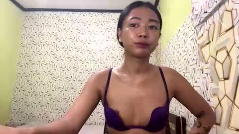 ayumi reacher online show from April 28, 2026, 7:35 am