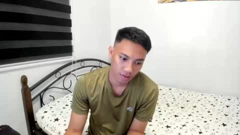 urfucker_vinz online show from June 24, 2026, 4:17 pm