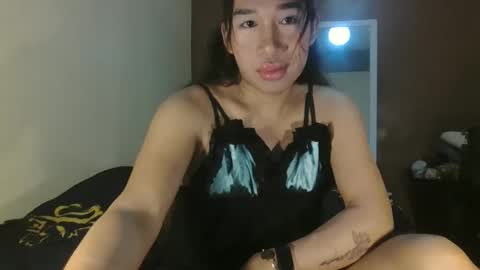 Snapshot of urfuckingqueen chatting on February 3, 2025, 8:24 pm RHEA online show from February 3, 2025, 8:24 pm