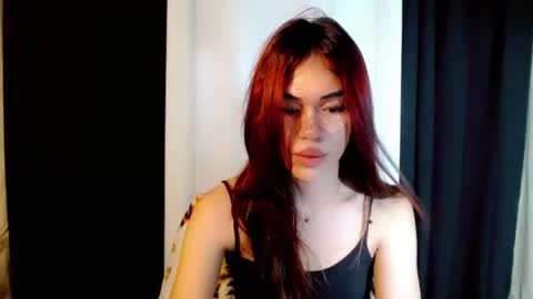 Snapshot of urgirl_leah chatting on September 16, 2025, 5:08 am Leah online show from September 16, 2025, 5:08 am