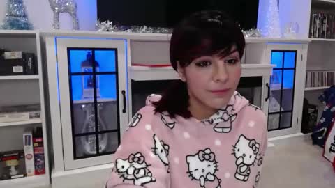 Snapshot of urgoddessmarla chatting on December 2, 2025, 5:24 am Goddess Marla online show from December 2, 2025, 5:24 am