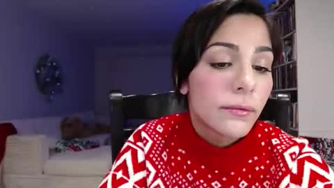 Snapshot of urgoddessmarla chatting on December 4, 2025, 3:27 am Goddess Marla online show from December 4, 2025, 3:27 am