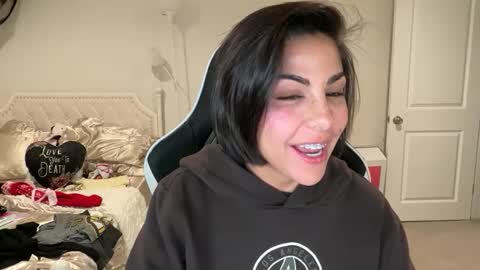 Snapshot of urgoddessmarla chatting on January 12, 2026, 12:16 am Goddess Marla online show from January 12, 2026, 12:16 am