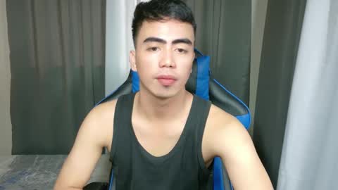 Snapshot of urguy_francis chatting on February 16, 2025, 4:20 am urguy_francis online show from February 16, 2025, 4:20 am