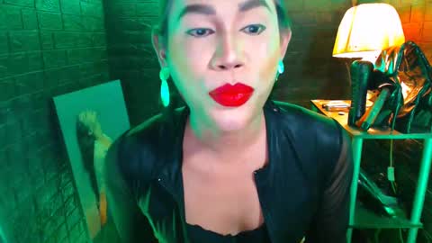 Snapshot of urhardcockqueenxxx chatting on January 11, 2025, 10:51 pm queen norelle online show from January 11, 2025, 10:51 pm