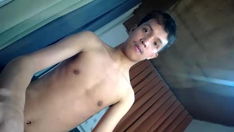 urhot_johny online show from May 15, 2026, 12:45 pm