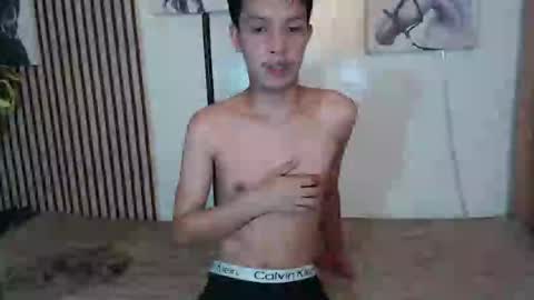 urhot_johny online show from May 25, 2026, 3:12 am