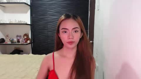 Snapshot of urhotfucking_angel chatting on October 1, 2025, 5:52 pm Angel online show from October 1, 2025, 5:52 pm
