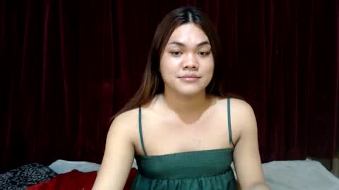 urhottie_bella online show from May 31, 2026, 6:10 am