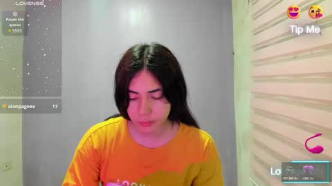 urhottie_nova online show from February 13, 2026, 4:03 pm