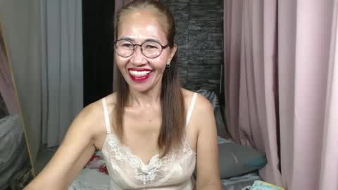 urhotvivian11 online show from March 2, 2026, 5:19 am